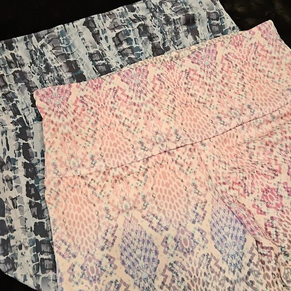 EUC Onzie Yoga Leggings 2 Pairs - Sz L - Picture 16 of 16